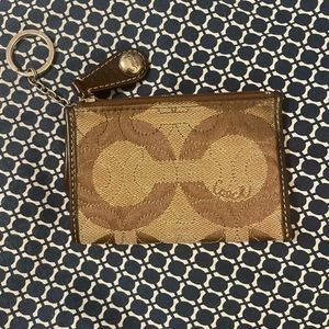 Coach: vintage keychain wallet